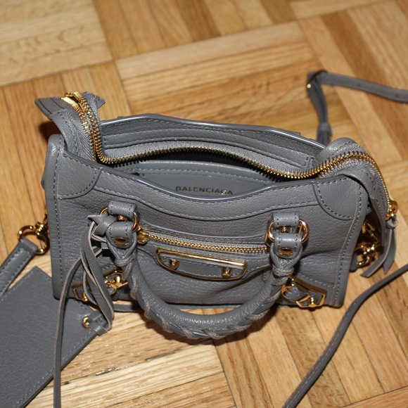 NWT 100% Authentic Balenciaga Classic Crossbody - Picture 7 of 8